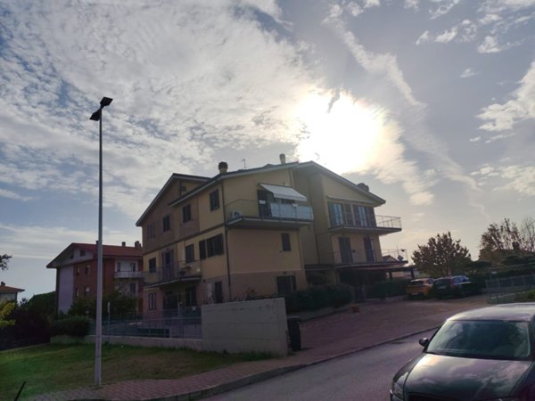 appartamento in vendita a Monte San Vito in zona Borghetto