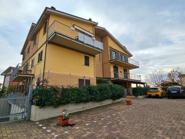 appartamento in vendita a Monte San Vito in zona Borghetto