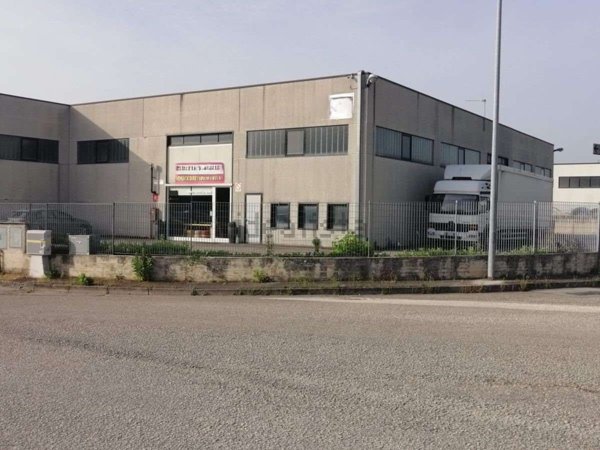 capannone in vendita a Monte San Vito