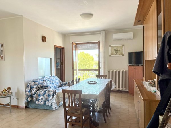 appartamento in vendita a Monte San Vito in zona Borghetto