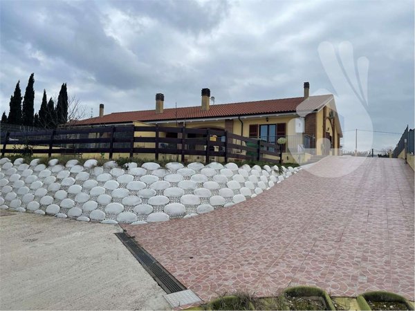 casa indipendente in vendita a Monte San Vito