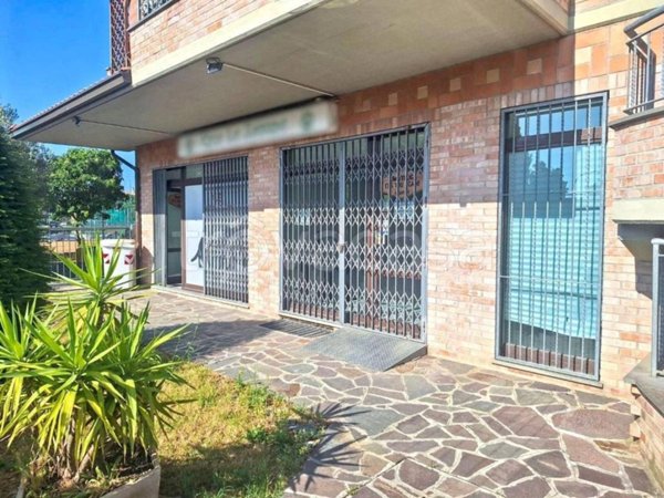 negozio in vendita a Monte San Vito