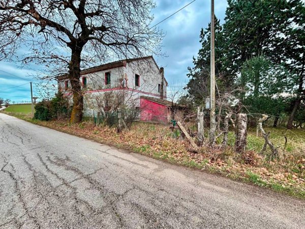casa indipendente in vendita a Monte San Vito