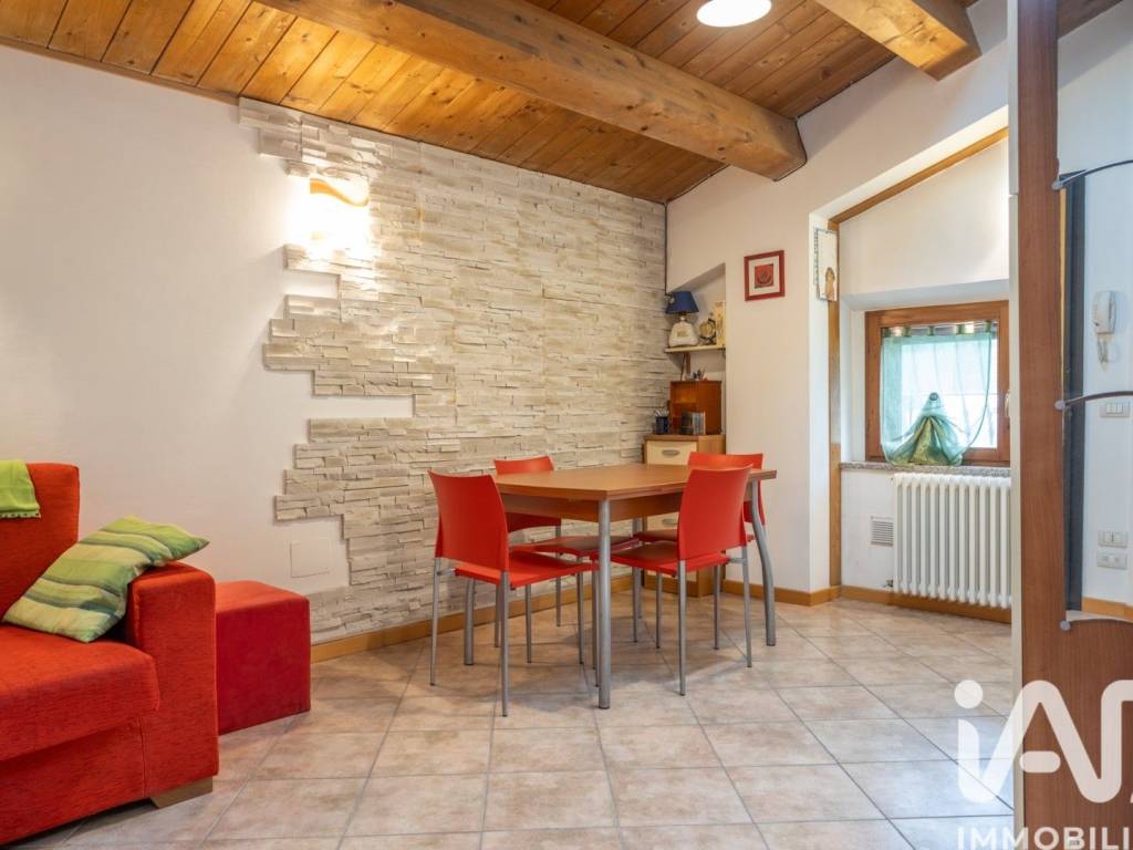 appartamento in vendita a Monte San Vito in zona Borghetto