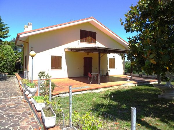casa indipendente in vendita a Monte San Vito