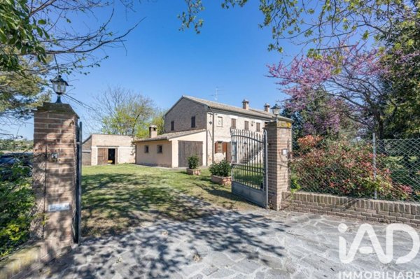 casa indipendente in vendita a Monte San Vito in zona Santa Lucia