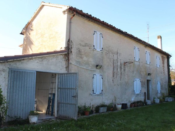 casa indipendente in vendita a Monte San Vito in zona Santa Lucia