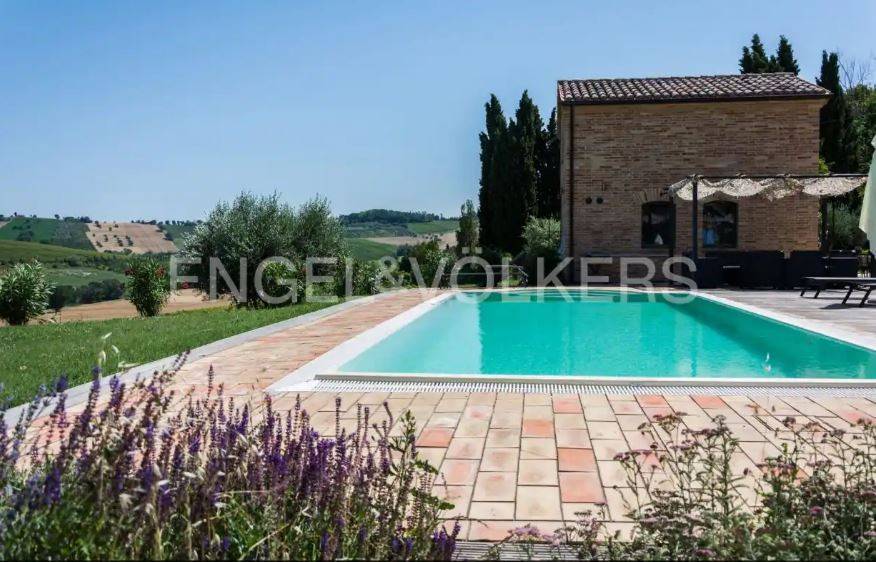 casa indipendente in vendita a Morro d'Alba in zona Sant'Amico
