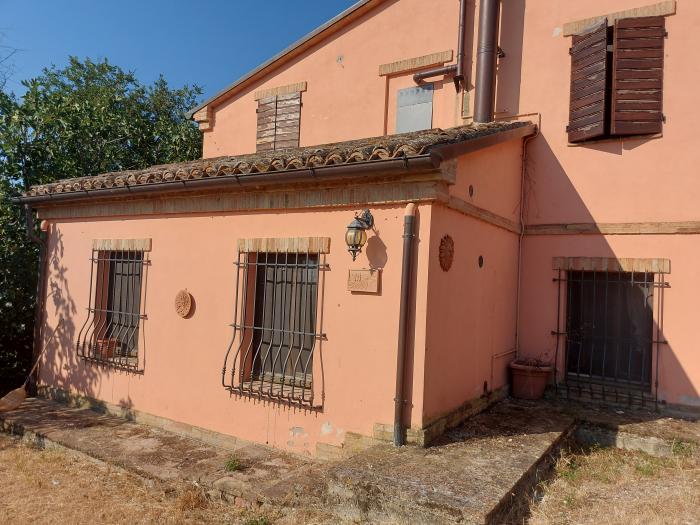 casa indipendente in vendita a Morro d'Alba in zona Santa Maria