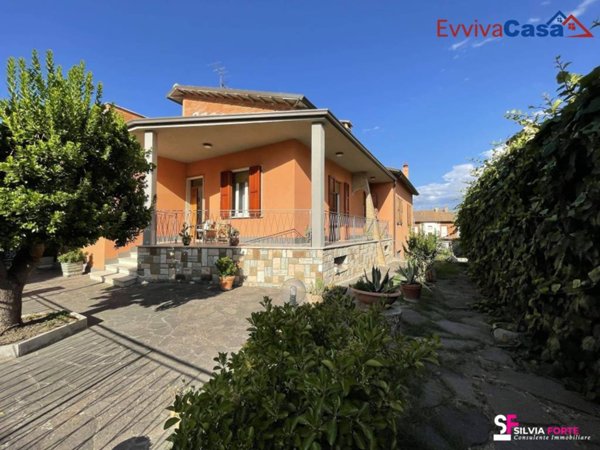 casa indipendente in vendita a Morro d'Alba