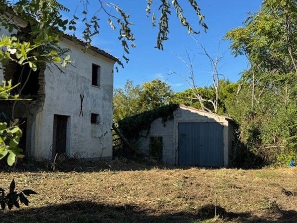 casale in vendita a Morro d'Alba