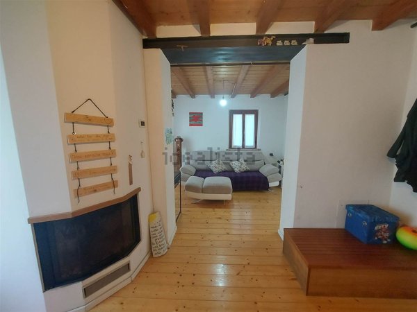 casa indipendente in vendita a Morro d'Alba in zona Sant'Amico