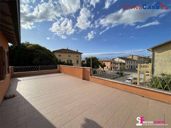 casa indipendente in vendita a Morro d'Alba in zona Sant'Amico