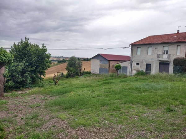 casa indipendente in vendita a Morro d'Alba