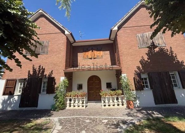 casa indipendente in vendita a Morro d'Alba in zona Santa Maria