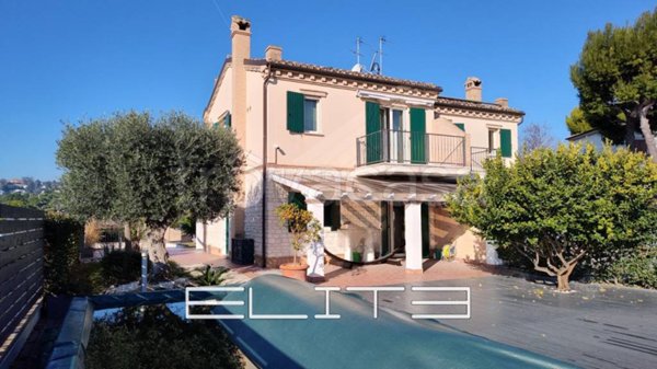 casa indipendente in vendita a Numana in zona Marcelli