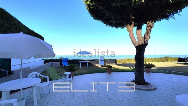 casa indipendente in vendita a Numana