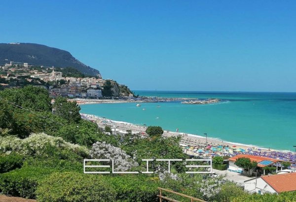 casa indipendente in vendita a Numana in zona Marcelli
