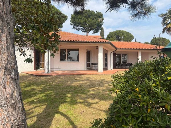 casa indipendente in vendita a Numana in zona Taunus