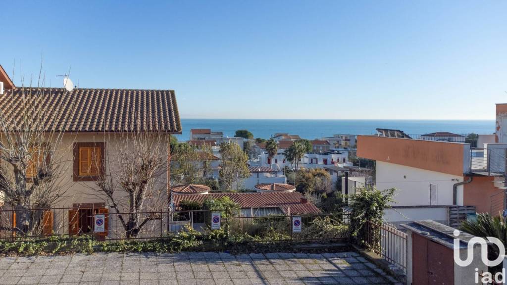appartamento in vendita a Numana in zona Marcelli