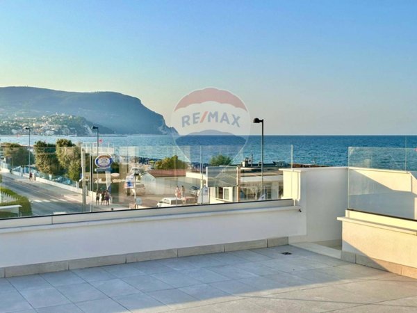 appartamento in vendita a Numana in zona Marcelli