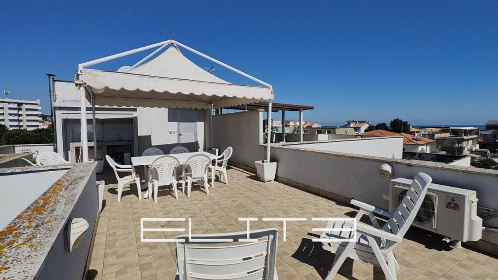 appartamento in vendita a Numana in zona Marcelli