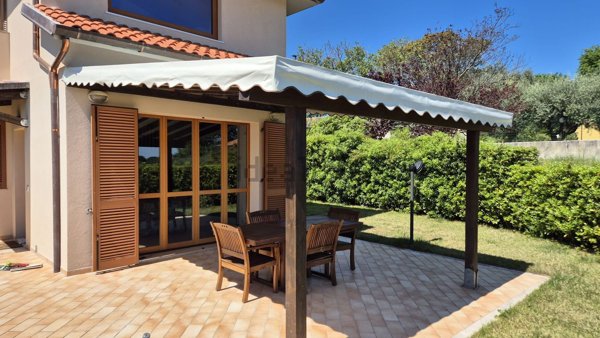 casa indipendente in vendita a Numana