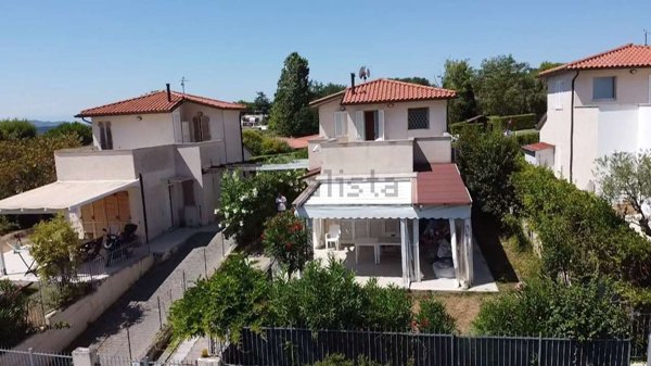 casa indipendente in vendita a Numana in zona Taunus