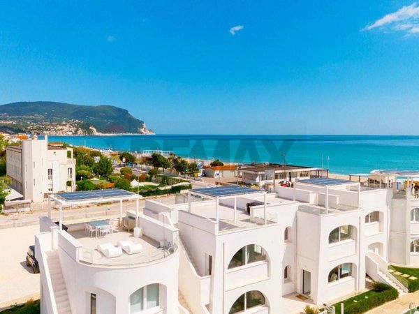 appartamento in vendita a Numana in zona Marcelli