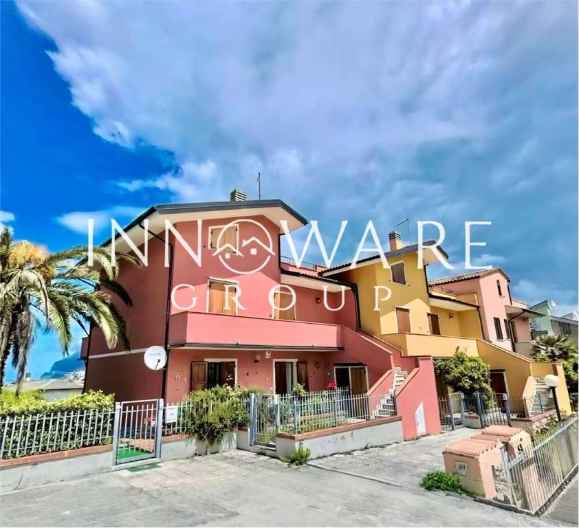 appartamento in vendita a Numana in zona Marcelli