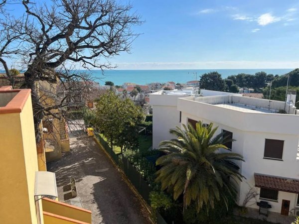 appartamento in vendita a Numana in zona Marcelli