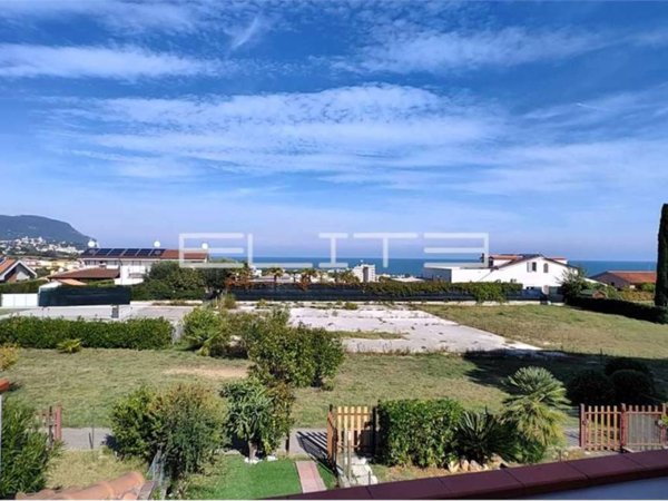 appartamento in vendita a Numana in zona Marcelli