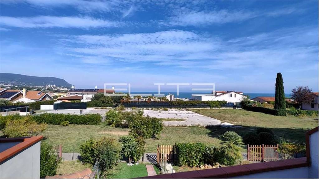 appartamento in vendita a Numana in zona Marcelli