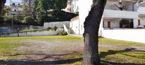 negozio in vendita a Numana in zona Marcelli