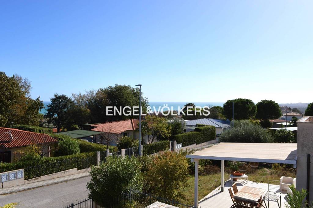 casa indipendente in vendita a Numana in zona Marcelli