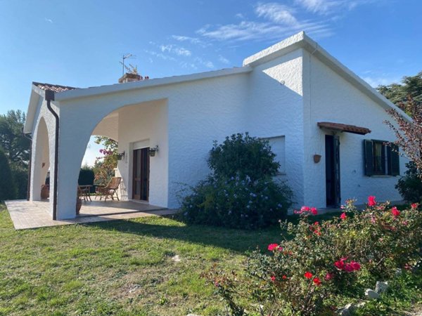 casa indipendente in vendita a Numana in zona Taunus