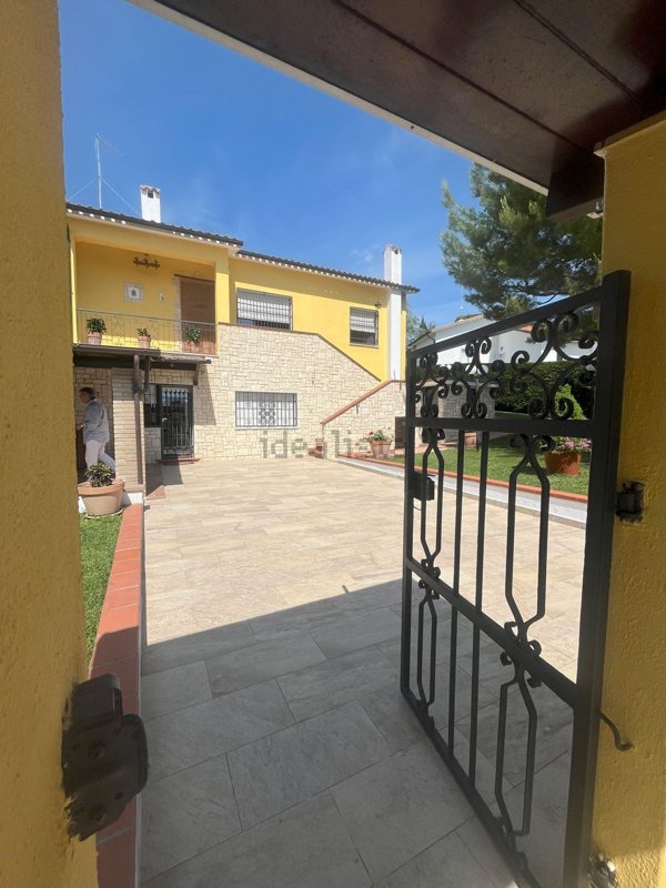 casa indipendente in vendita a Numana in zona Taunus