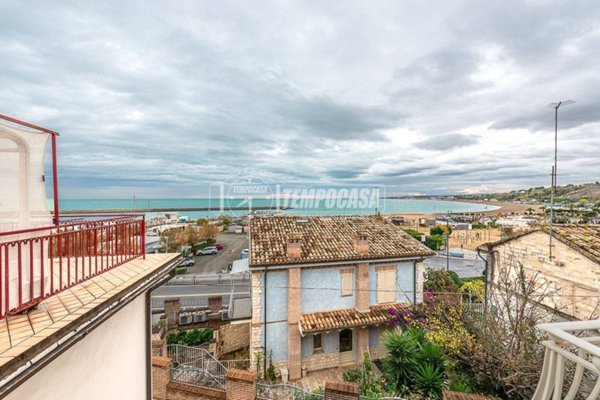 casa indipendente in vendita a Numana