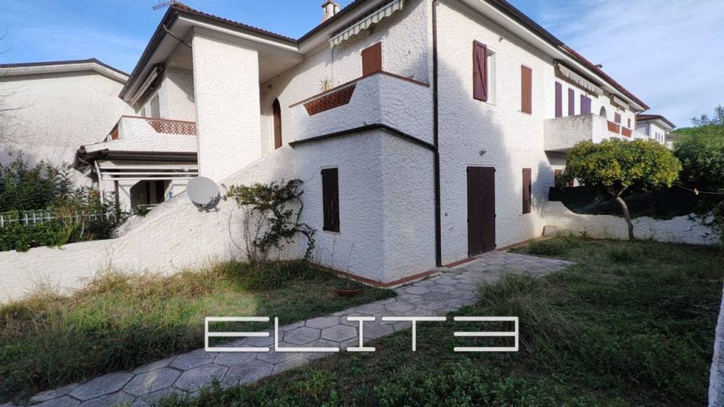 appartamento in vendita a Numana in zona Marcelli