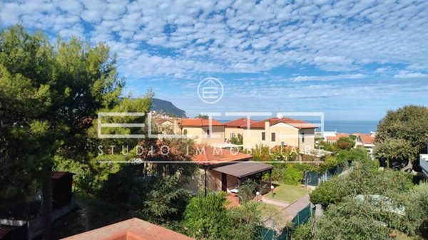 appartamento in vendita a Numana in zona Marcelli