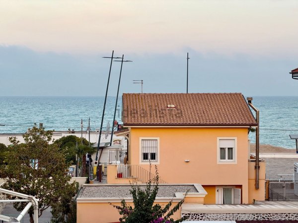 appartamento in vendita a Numana in zona Marcelli