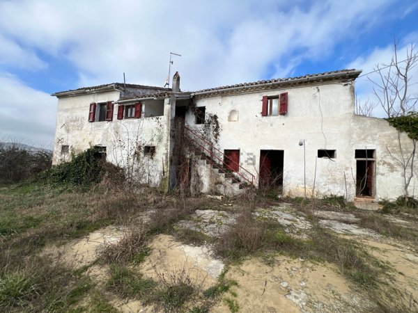 pentavano in vendita a Numana