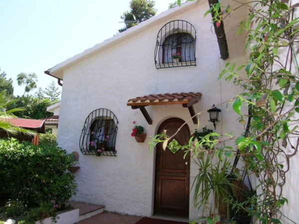 casa semindipendente in vendita a Numana in zona Taunus