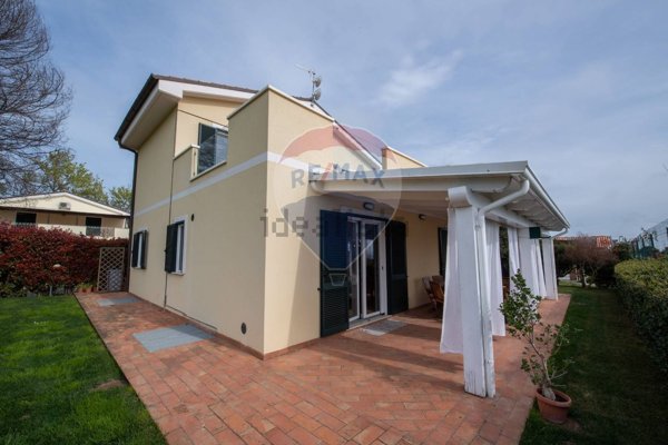 casa indipendente in vendita a Numana