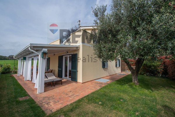 casa indipendente in vendita a Numana in zona Taunus