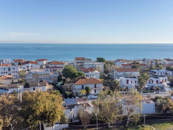 appartamento in vendita a Numana in zona Marcelli