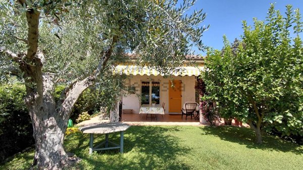 casa indipendente in vendita a Numana in zona Taunus