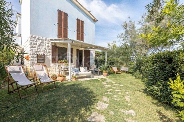 appartamento in vendita a Numana in zona Marcelli