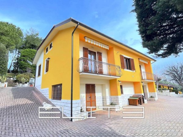 casa indipendente in vendita ad Offagna