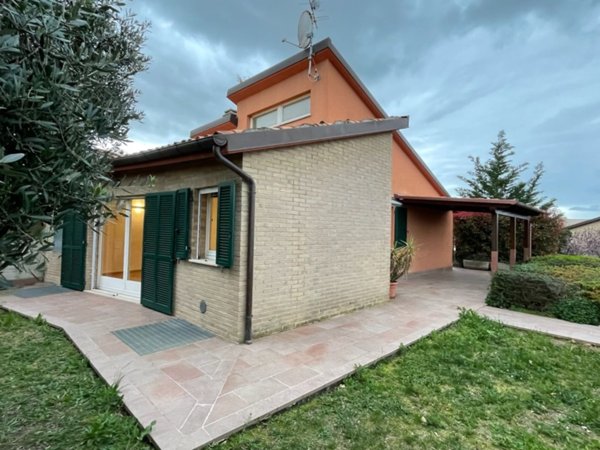 casa indipendente in vendita ad Offagna